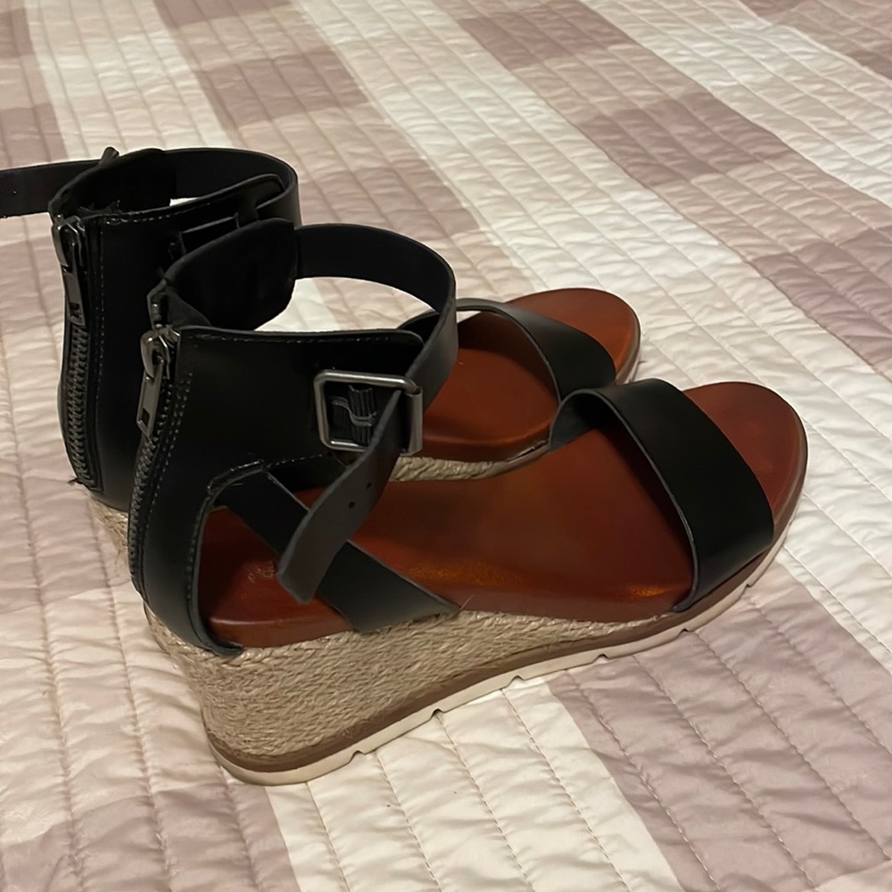 Mia Wedges